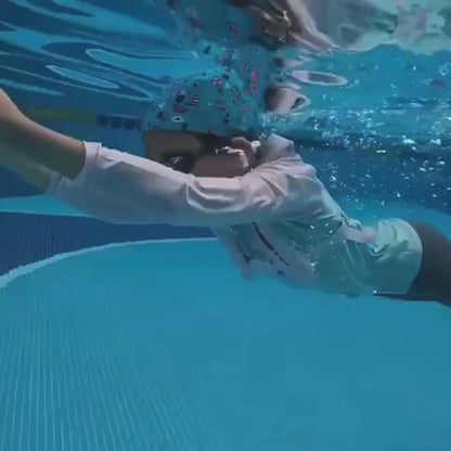 Video of Flotis airbag vest in underwater activation demo